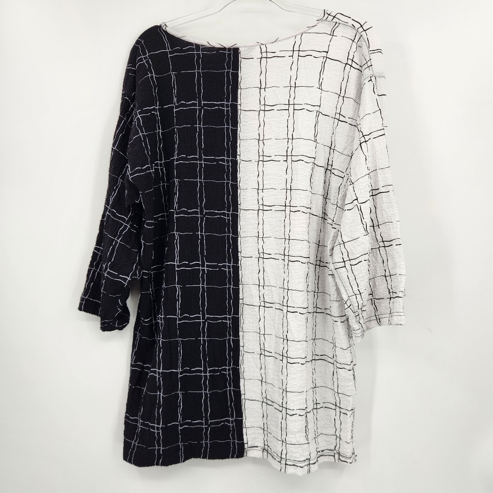 Ali Miles 3/4 Tunic Top Womens Size Large Printed Black White Ruched Sleeve - Picture 8 of 9